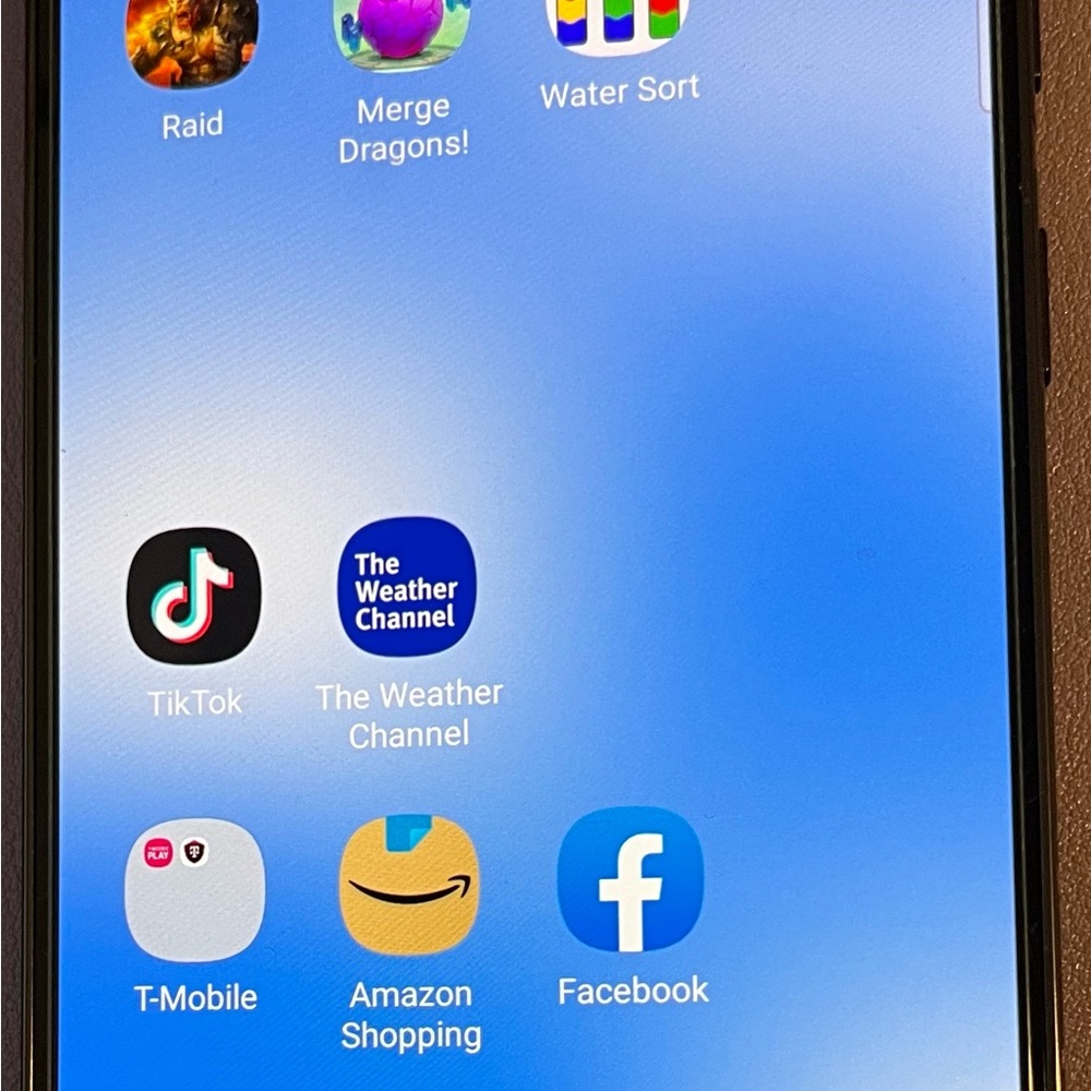 Samsung Galaxy Smartphone - S23 with Case Logic case